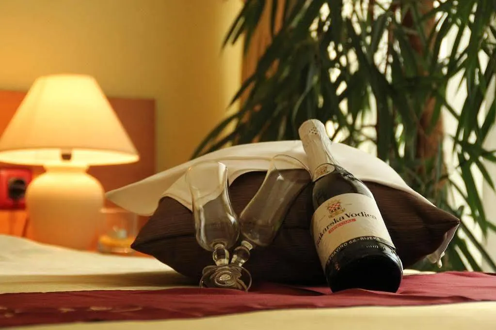Hotel 풀라