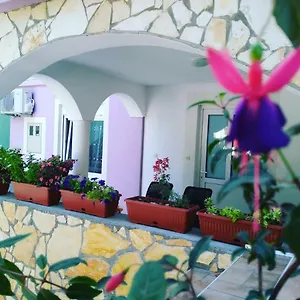  Appartement Ema & Sea Apartment's