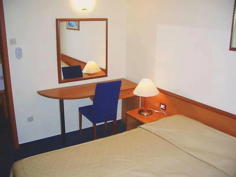 Hotel Πούλα
